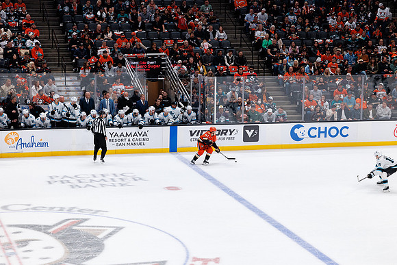 101624_ANAHEIM_DUCKS_0517
