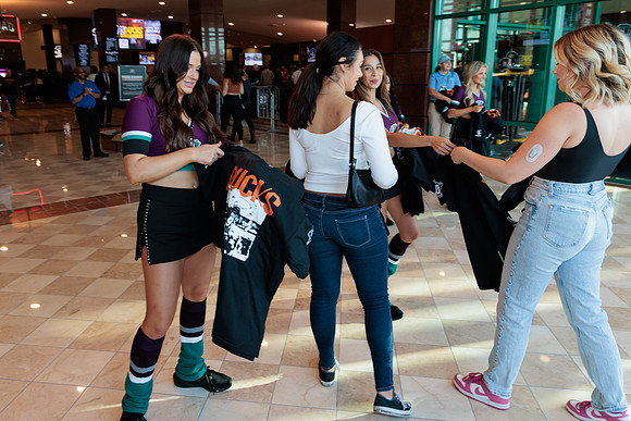101523_ANAHEIM_DUCKS_0073
