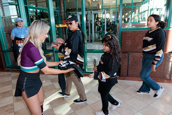 101523_ANAHEIM_DUCKS_0076