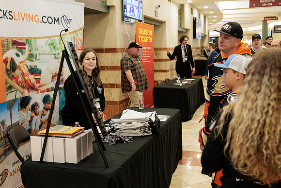 101523_ANAHEIM_DUCKS_0363