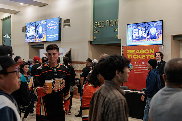 101523_ANAHEIM_DUCKS_0195