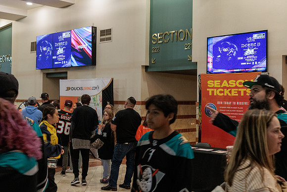 101523_ANAHEIM_DUCKS_0204