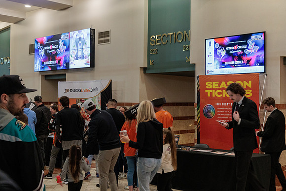 101523_ANAHEIM_DUCKS_0205