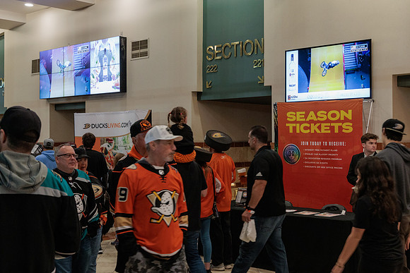 101523_ANAHEIM_DUCKS_0207
