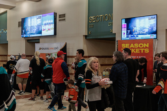 101523_ANAHEIM_DUCKS_0231