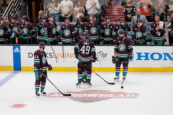 101523_ANAHEIM_DUCKS_0594