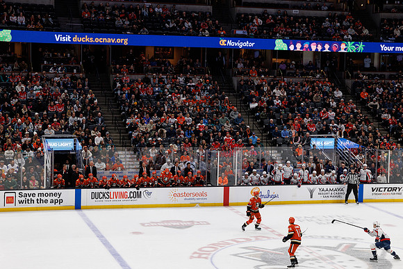 031125_ANAHEIM_DUCKS_1111
