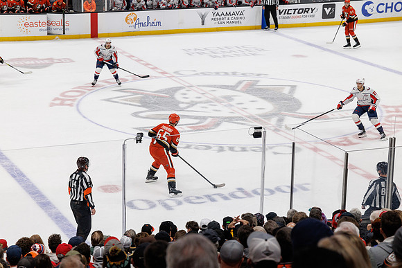 031125_ANAHEIM_DUCKS_1119