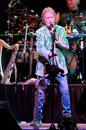040325_GROVE_OF_ANAHEIM_055