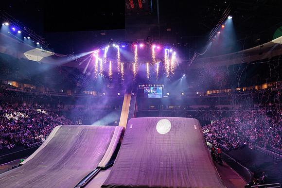 102823_HONDA_CENTER_0007