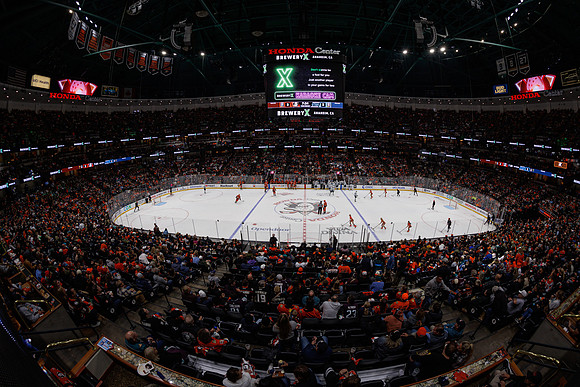 101624_ANAHEIM_DUCKS_1134