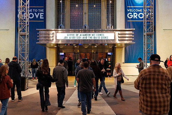 040325_GROVE_OF_ANAHEIM_004