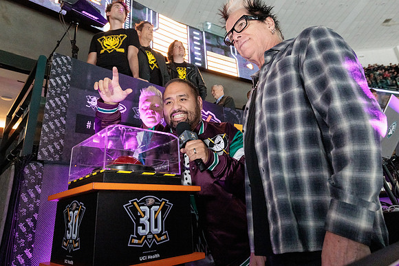 110523_HONDA_CENTER_0009