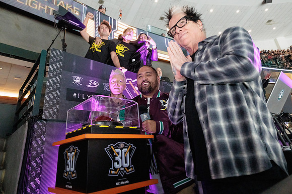 110523_HONDA_CENTER_0011