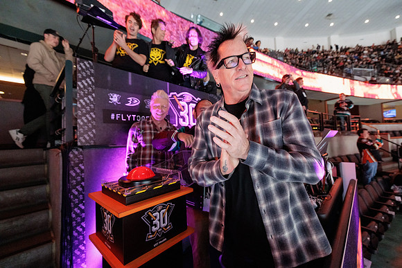 110523_HONDA_CENTER_0018