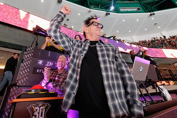 110523_HONDA_CENTER_0020