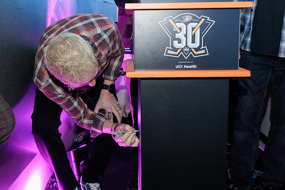 110523_HONDA_CENTER_0023