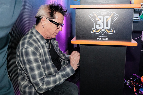 110523_HONDA_CENTER_0026
