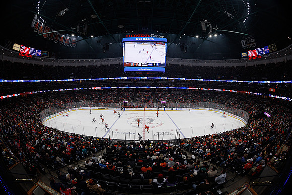 031125_ANAHEIM_DUCKS_0254