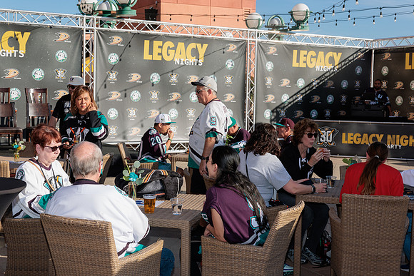 111223_ANAHEIM_DUCKS_0015
