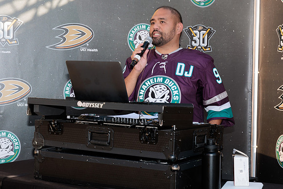 111223_ANAHEIM_DUCKS_0043