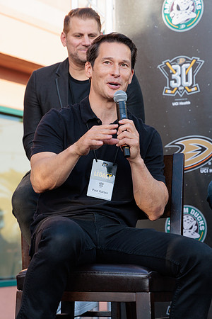 111223_ANAHEIM_DUCKS_0098