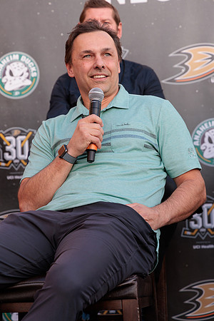 111223_ANAHEIM_DUCKS_0101