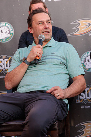 111223_ANAHEIM_DUCKS_0103