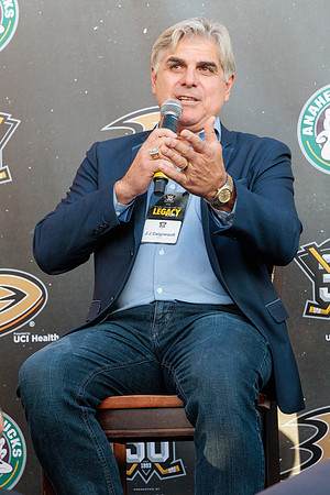 111223_ANAHEIM_DUCKS_0120