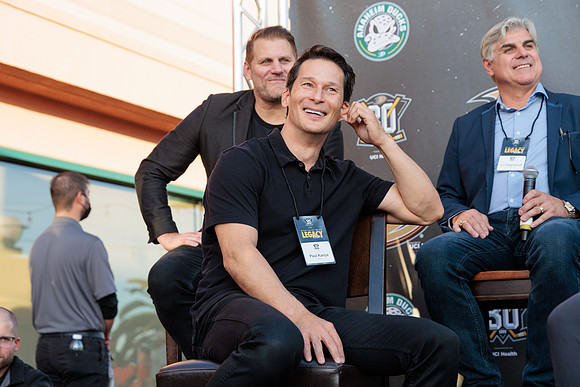111223_ANAHEIM_DUCKS_0143