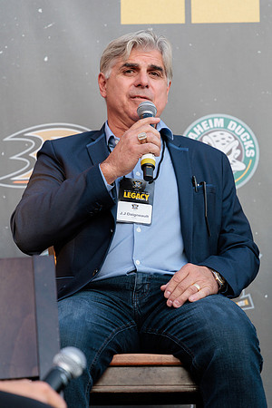 111223_ANAHEIM_DUCKS_0179