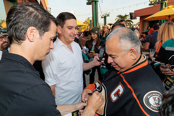 111223_ANAHEIM_DUCKS_0197