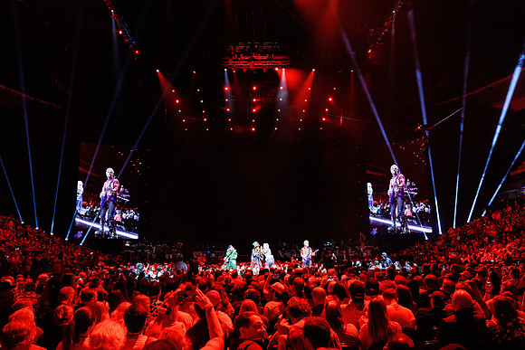 081024_HONDA_CENTER_0003