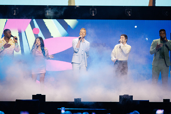 081024_HONDA_CENTER_0282