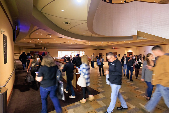 112423_DOLBY_THEATRE_0038