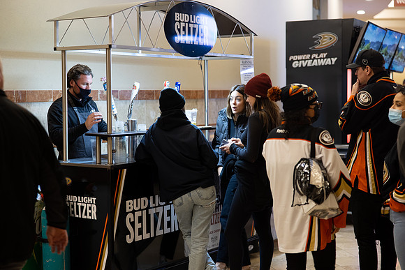 101321_ANAHEIM_DUCKS_0471