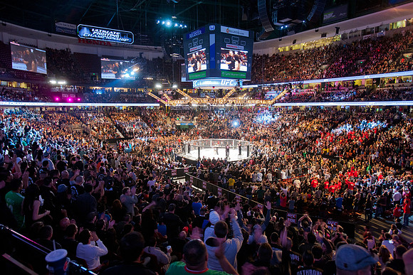 111211_HONDA_CENTER_0137