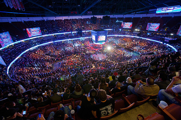 111211_HONDA_CENTER_0148