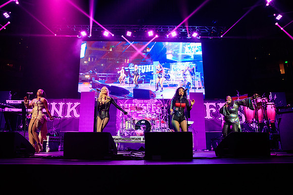 080418_HONDA_CENTER_0043