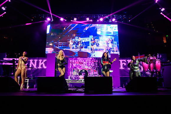 080418_HONDA_CENTER_0044