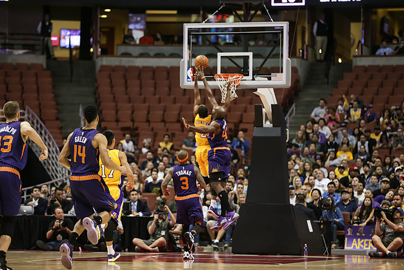 102114_HONDA_CENTER_0027