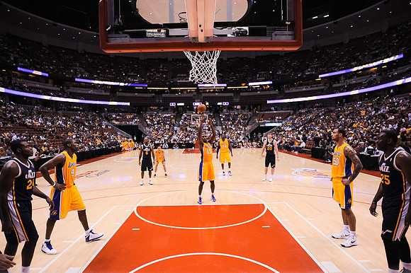 101612_HONDA_CENTER_0015