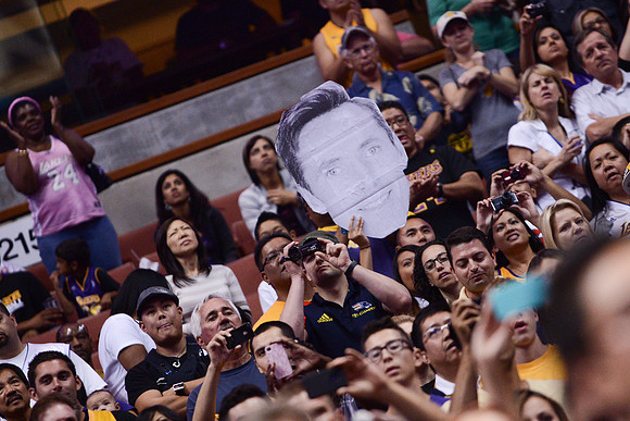 101612_HONDA_CENTER_0004