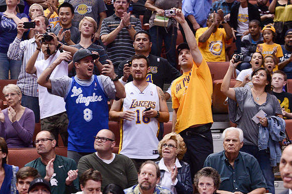 101612_HONDA_CENTER_0005