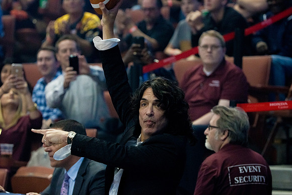 040216_HONDA_CENTER_0196
