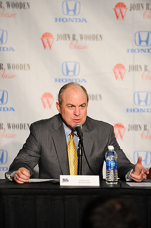 120112_HONDA_CENTER_0302
