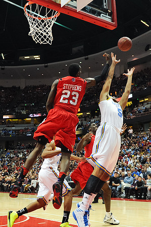 120112_HONDA_CENTER_0189