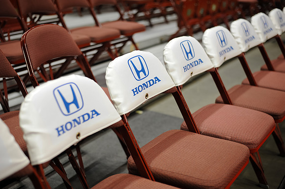 120112_HONDA_CENTER_0004