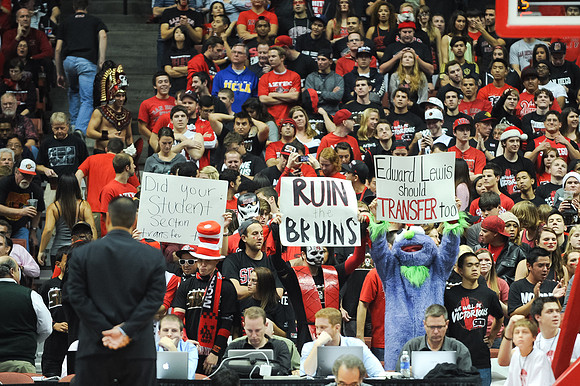 120112_HONDA_CENTER_0129