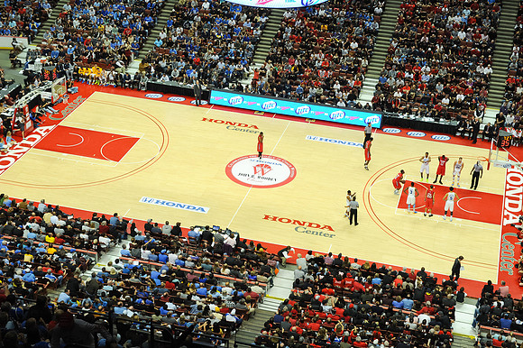 120112_HONDA_CENTER_0270